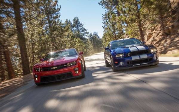 2013 Ford Shelby Mustang GT500 - 2012 Chevrolet Camaro ZL1