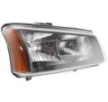 2005, 2006 Chevrolet Avalanche Headlight Assembly With Integrated Side Light